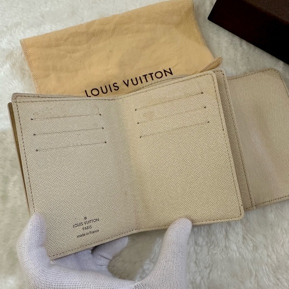 SOLD Louis Vuitton damier azur wallet full set - Picture 8 of 13